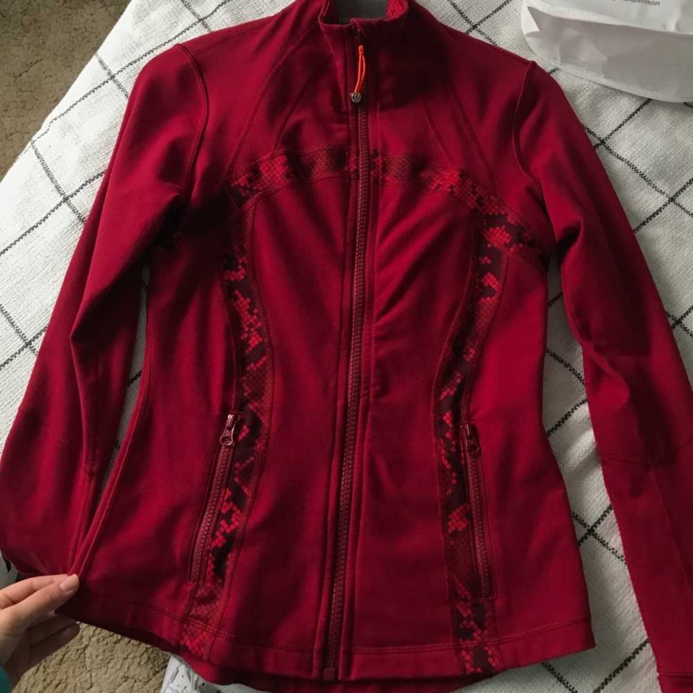 Define Jacket. WILL TRADE FOR OTHER LULU